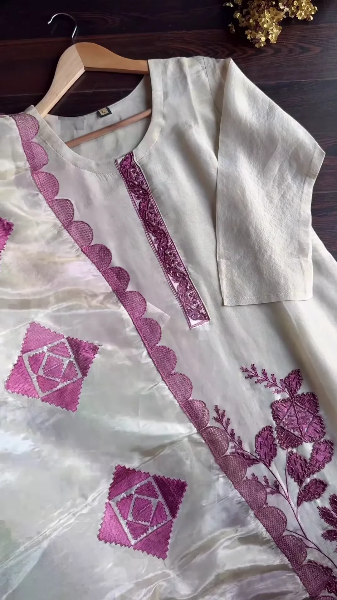 Classic Women’s Wear – Timeless Fashion - Image 2