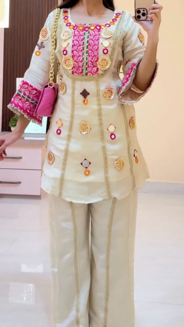 Comfy Yet Classy Outfit for Everyday Wear - Image 4