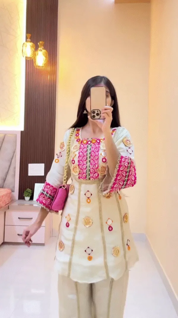 Comfy Yet Classy Outfit for Everyday Wear - Image 2