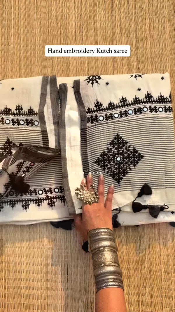 Premium Cotton Saree with Hand Embroidery 🖤 - Image 2