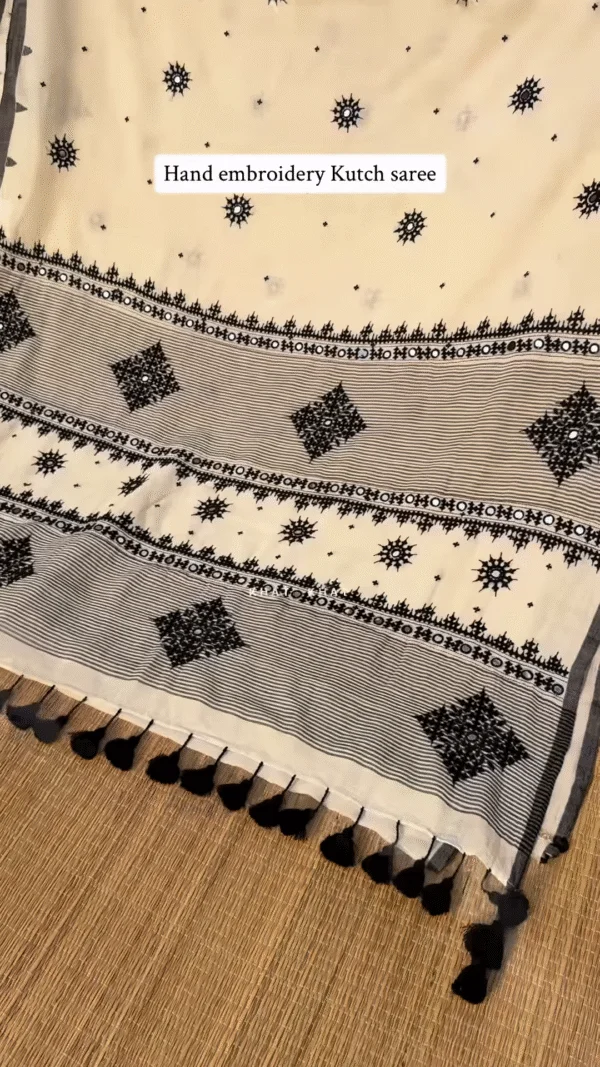 Premium Cotton Saree with Hand Embroidery 🖤 - Image 5