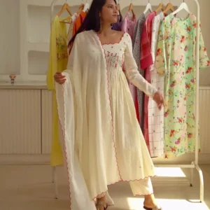 All-Time Favorite Style – Must-Have in Wardrobe